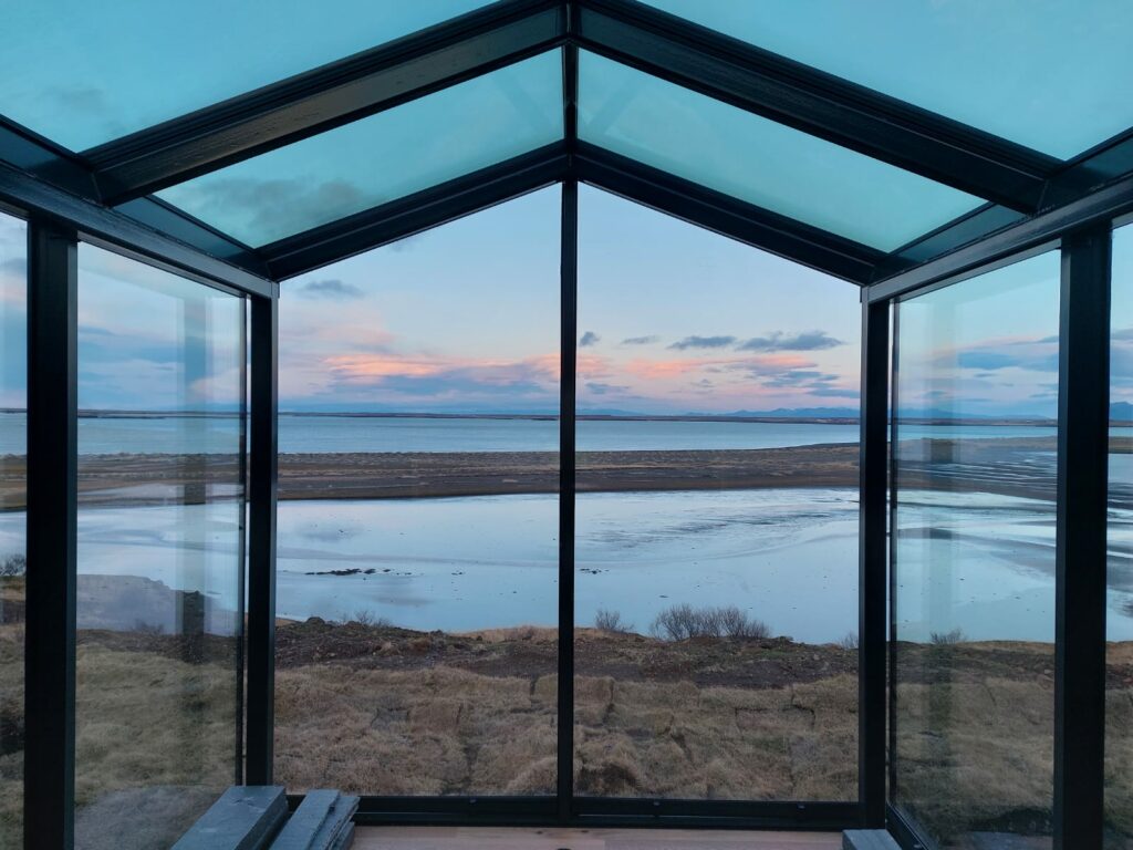 Frigg Lodge premium glass lodge Iceland